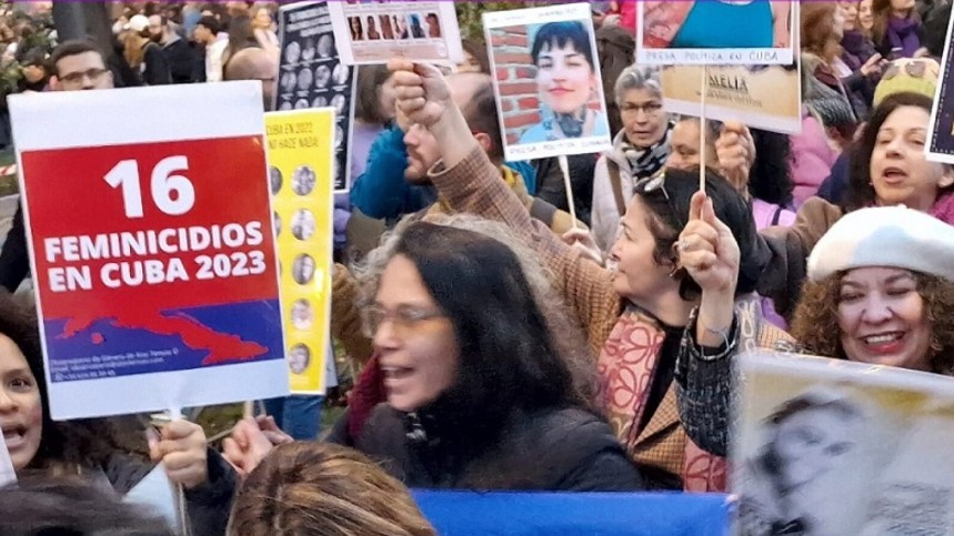 Activistas cubanas en una marcha en Madrid.