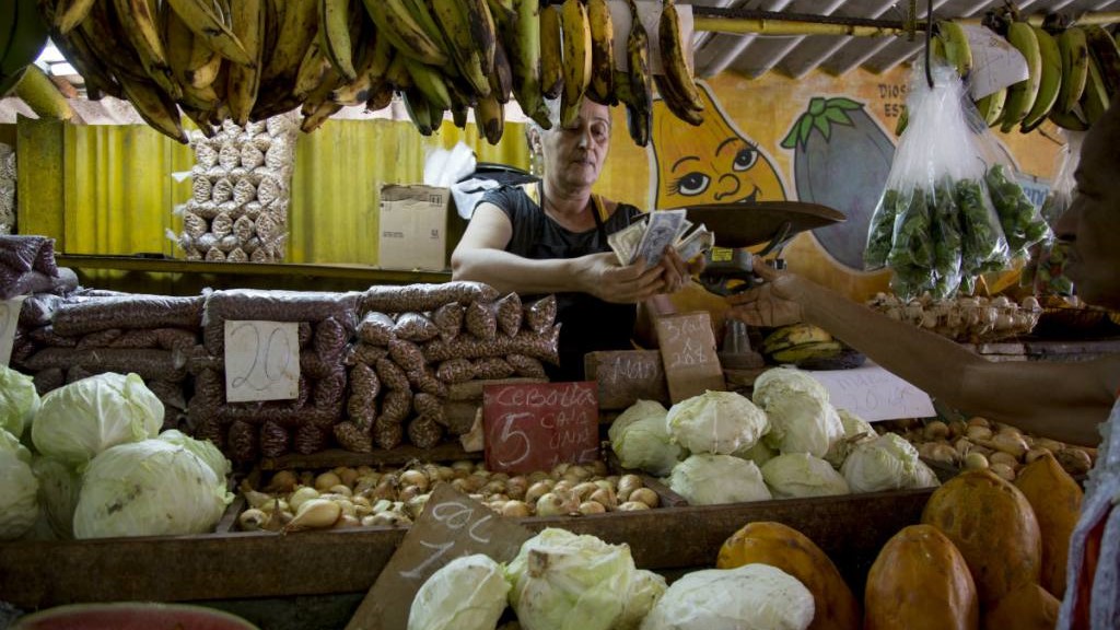 An agricultural market in Cuba. 