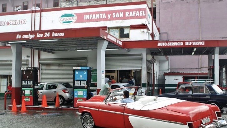Gasolinera CUPET-CIMEX de Infanta y San Rafael, La Habana.