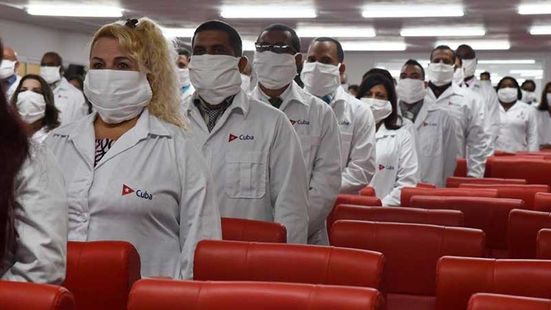 Brigada médica cubana enviada a una 'misión' en el extranjero.