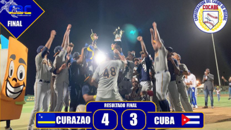 Los jugadores de Curazao celebran la victoria.