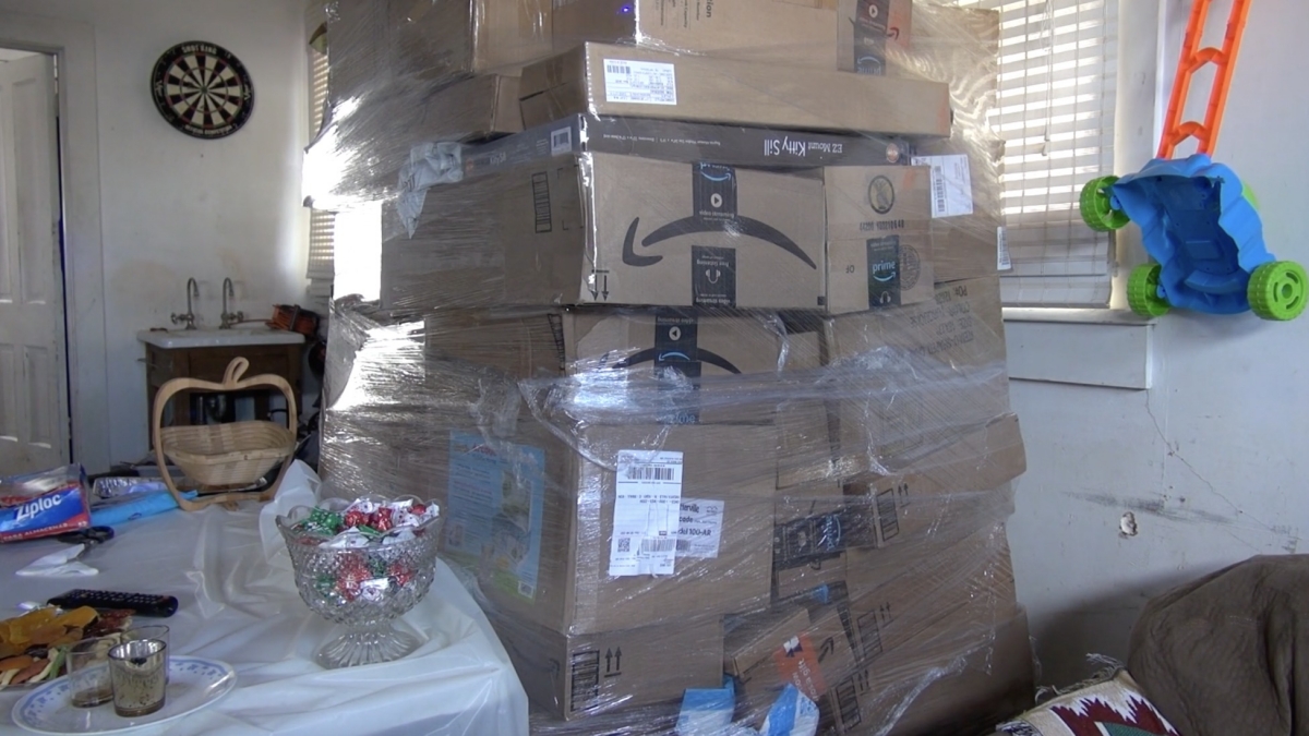 Paquetes de Amazon robado por cubanos en EEUU.