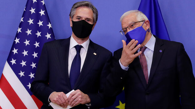 El alto representante de la UE para Asuntos Exteriores, Josep Borrell, y el secretario de Estado de EEUU, Antony Blinken.