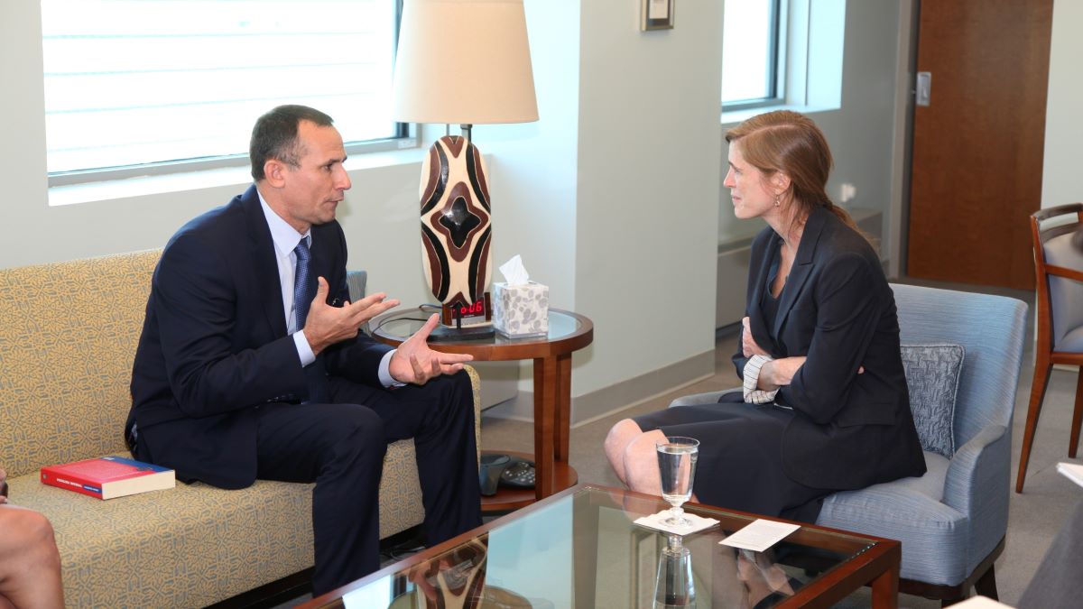 Samantha Power, ex embajadora de EEUU ante la ONU, en un encuentro con José Daniel Ferrer..