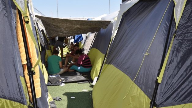 Cubanos acampados en Reynosa.