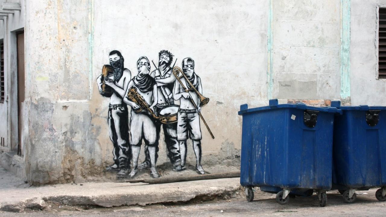 Un grafiti en una pared de La Habana, Cuba.