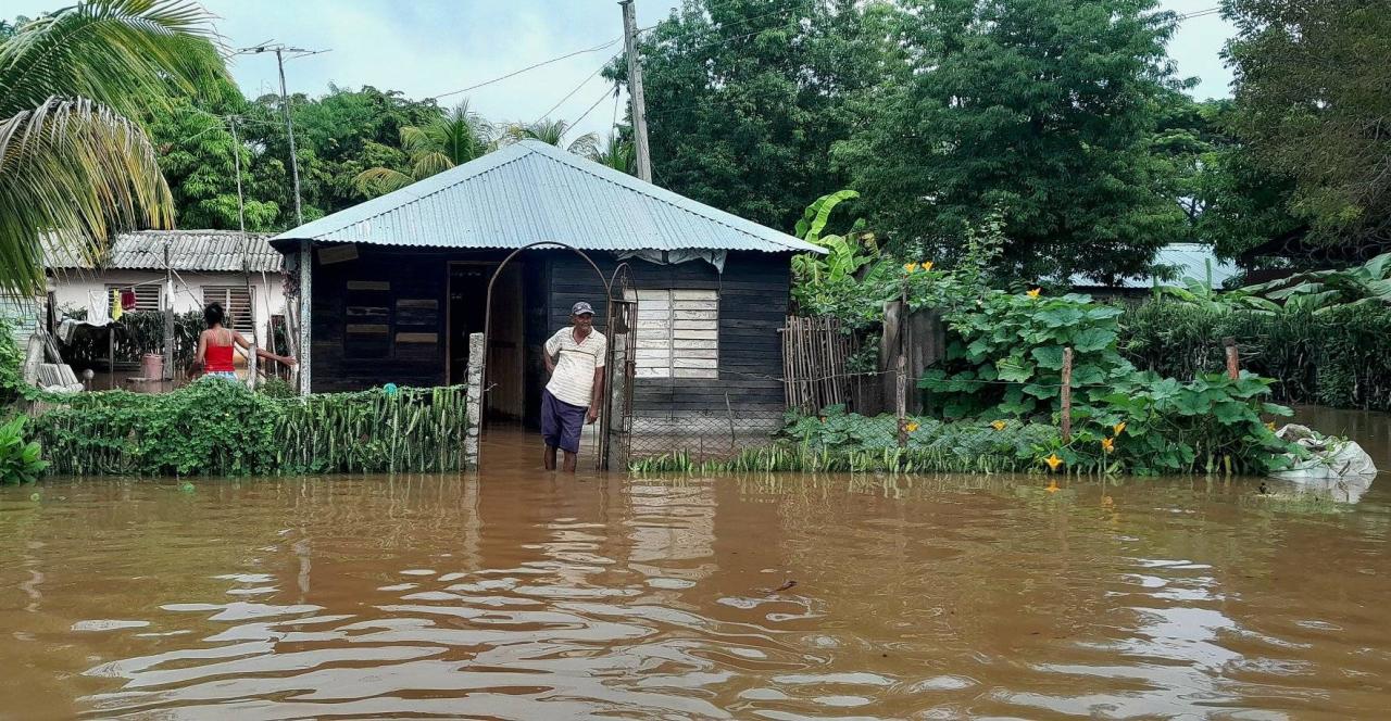 Inundaciones en el Consejo Popular La Agraria del municipio holguinero Cacocum.