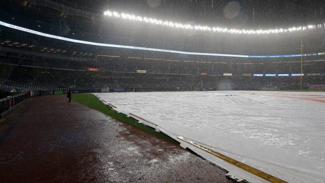 Lluvia en el Yankee Stadium.