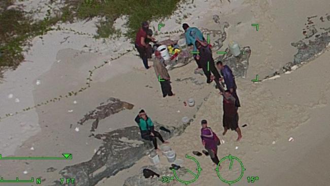 Cubanos náufragos en un cayo próximo a Bahamas.