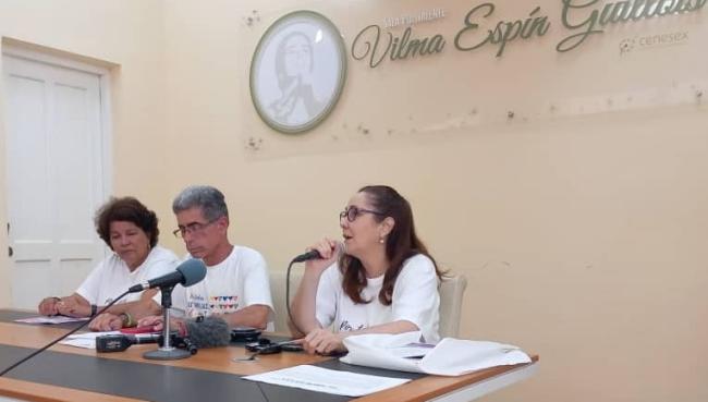 Conferencia de prensa del CENSEX en La Habana.