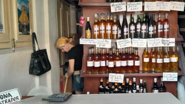 Una venta de bebidas en La Habana.